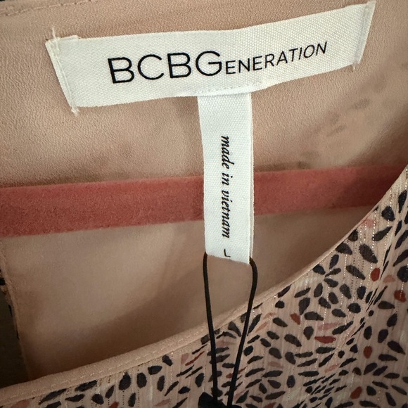 BCBGeneration Women's Pink and Black Patterned Blouse - Picture 4 of 6